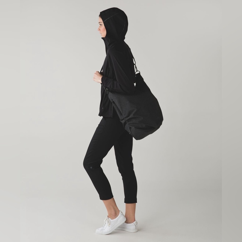 Lululemon Go-Go-Go Tote - image 4